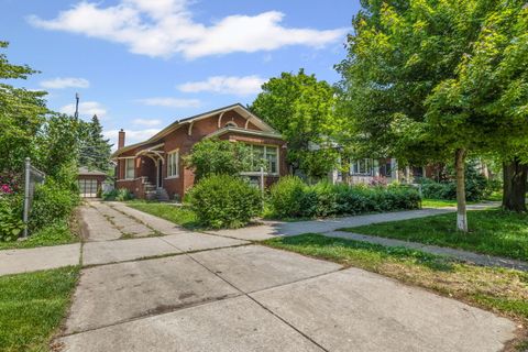 2616 W Sunnyside Avenue Chicago IL 60625