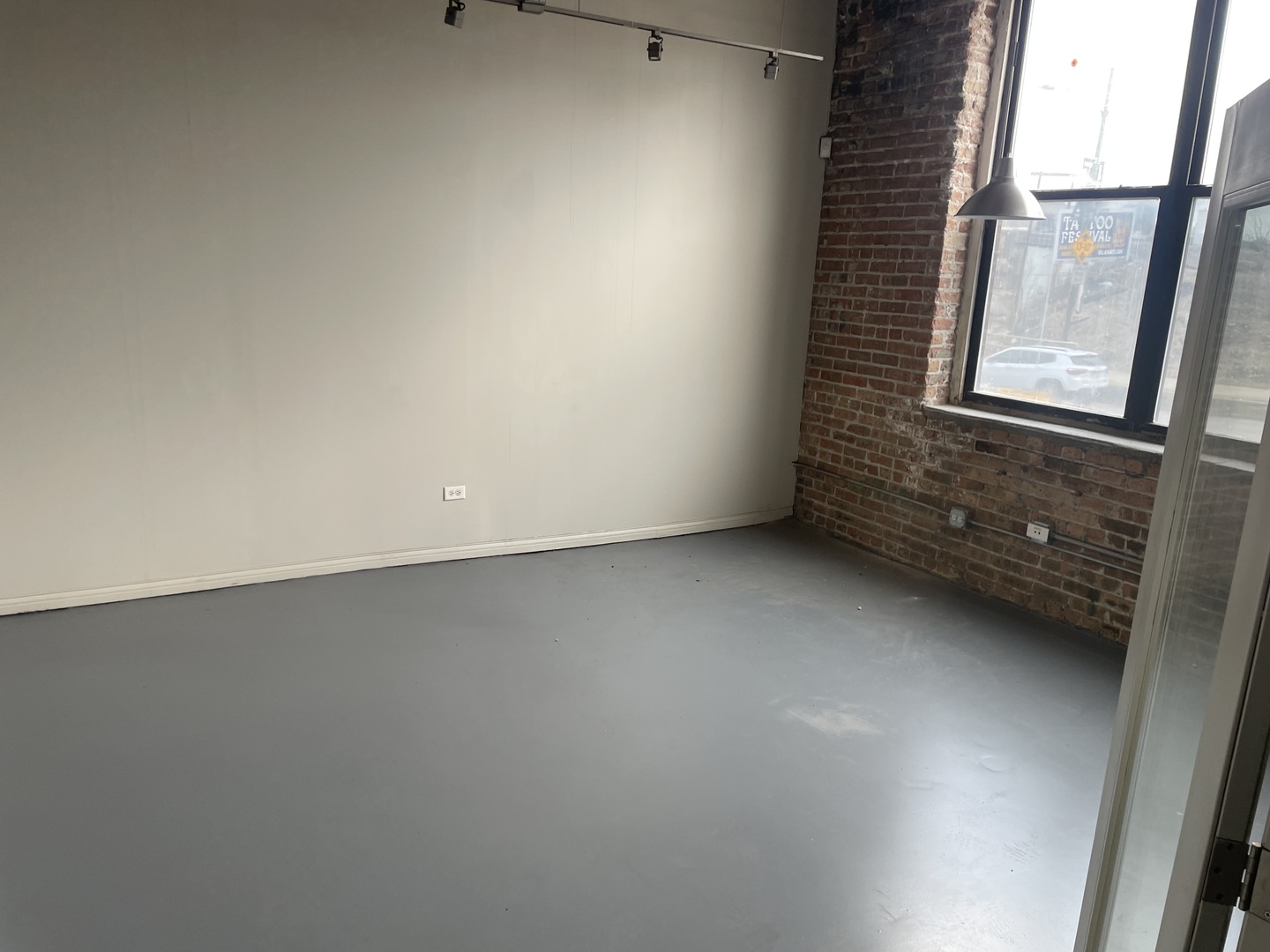 348 N Ashland Avenue