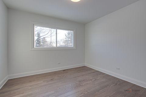 Tiny photo for 2233 Heathercliff Drive, Green Oaks, IL 60048 (MLS # 12543143)