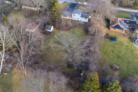 Tiny photo for 2233 Heathercliff Drive, Green Oaks, IL 60048 (MLS # 12543143)