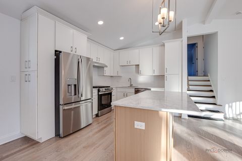 Tiny photo for 2233 Heathercliff Drive, Green Oaks, IL 60048 (MLS # 12543143)