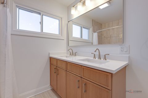 Tiny photo for 2233 Heathercliff Drive, Green Oaks, IL 60048 (MLS # 12543143)