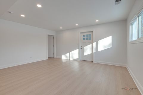 Tiny photo for 2233 Heathercliff Drive, Green Oaks, IL 60048 (MLS # 12543143)