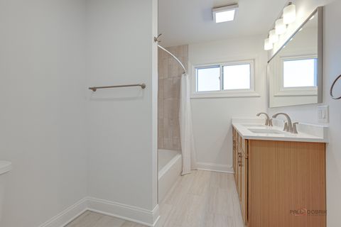 Tiny photo for 2233 Heathercliff Drive, Green Oaks, IL 60048 (MLS # 12543143)