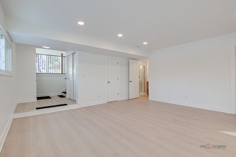 Tiny photo for 2233 Heathercliff Drive, Green Oaks, IL 60048 (MLS # 12543143)