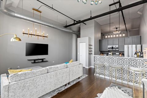 Tiny photo for 1224 W Van Buren Street #304, Chicago, IL 60607 (MLS # 12559919)