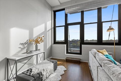 Tiny photo for 1224 W Van Buren Street #304, Chicago, IL 60607 (MLS # 12559919)