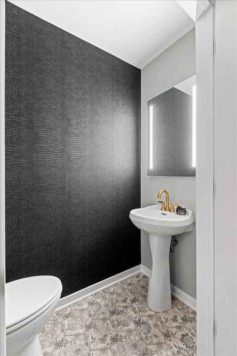 Tiny photo for 1224 W Van Buren Street #304, Chicago, IL 60607 (MLS # 12559919)