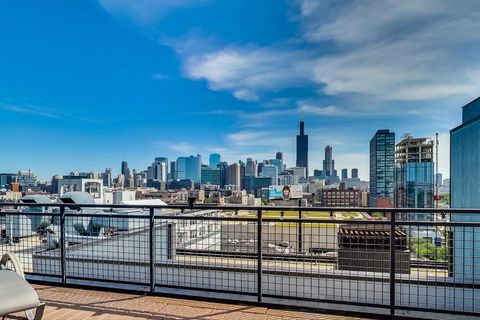 Tiny photo for 1224 W Van Buren Street #304, Chicago, IL 60607 (MLS # 12559919)