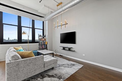 Tiny photo for 1224 W Van Buren Street #304, Chicago, IL 60607 (MLS # 12559919)
