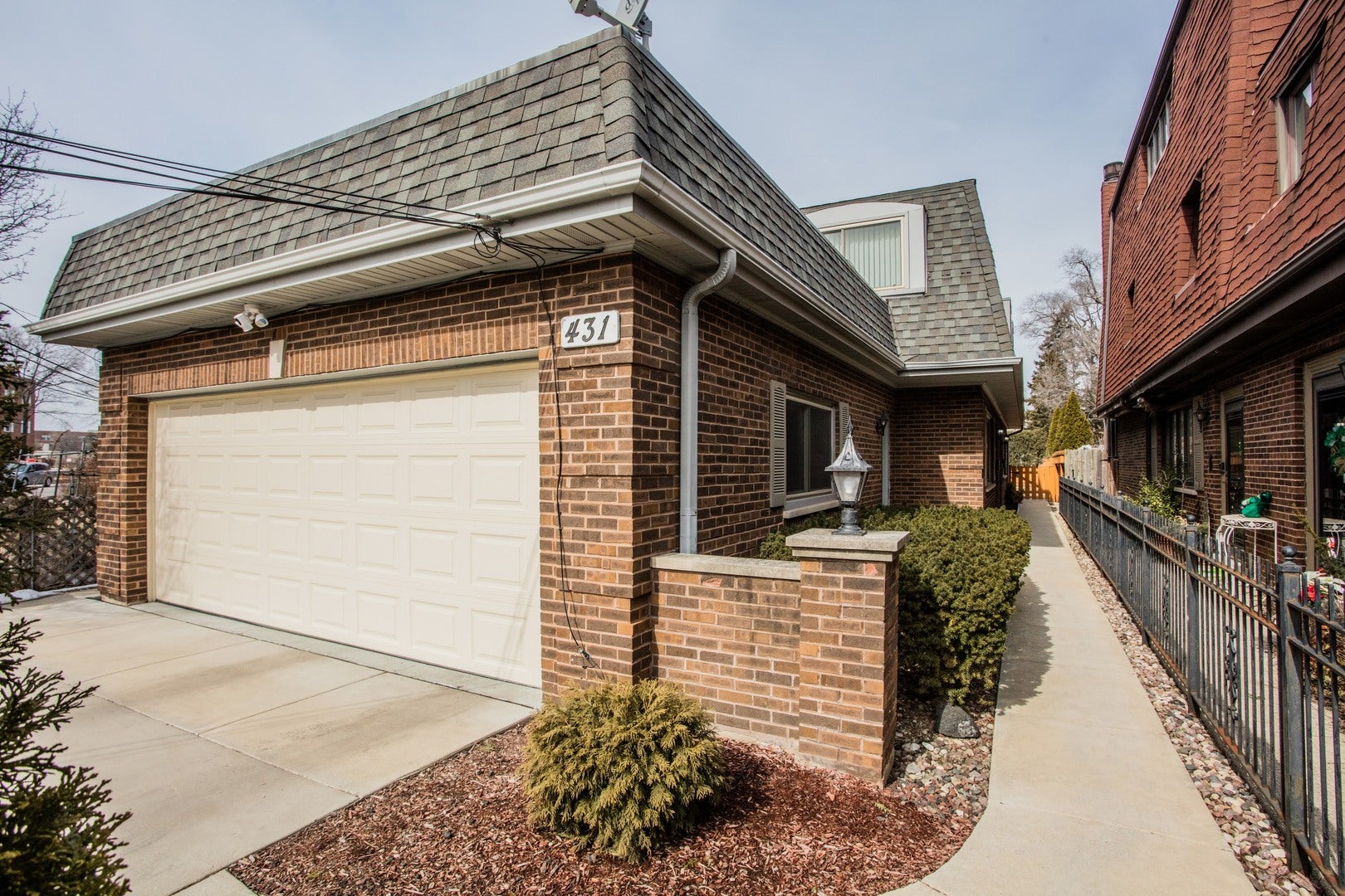 431 N Northwest Highway B