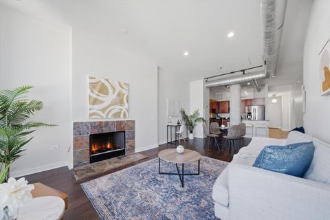 Tiny photo for 720 N Larrabee Street #1711, Chicago, IL 60654 (MLS # 12592706)