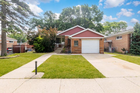 Tiny photo for 8841 Tulley Avenue, Oak Lawn, IL 60453 (MLS # 12762042)