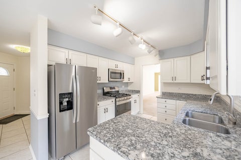 Tiny photo for 530 Park Barrington Way, Barrington, IL 60010 (MLS # 12766331)