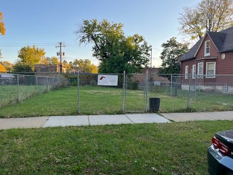 5517 W Rice Street Chicago IL 60651