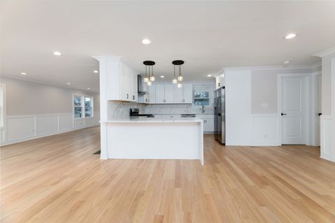 Tiny photo for 8110 Lockwood Avenue, Burbank, IL 60459 (MLS # 12678133)