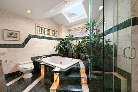 Tiny photo for 832 W Junior Terrace, Chicago, IL 60613 (MLS # 12607622)