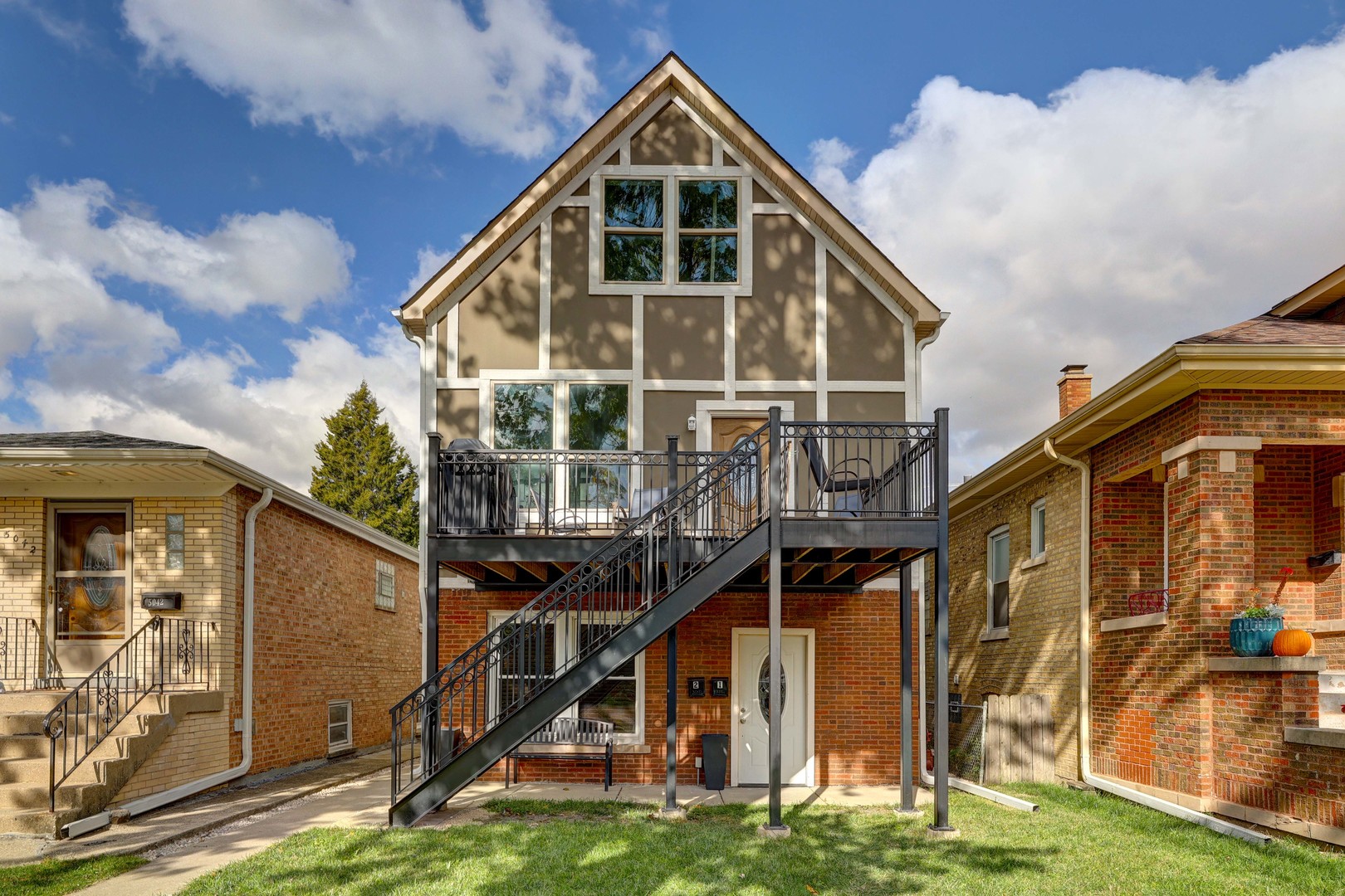 5040 W Berenice Avenue