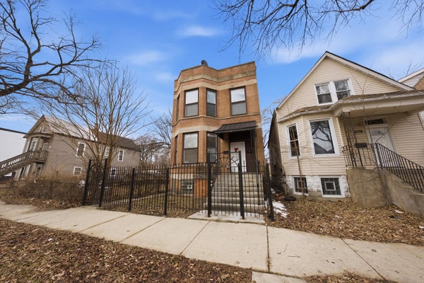 7242 S MAY ST # 2, CHICAGO, IL 60621 - Image 155fca8242cf89f7d4bcba49f724b5d2/1840571833
