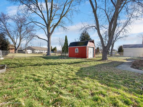 Tiny photo for 27 Hawthorne Lane, Streamwood, IL 60107 (MLS # 12563143)