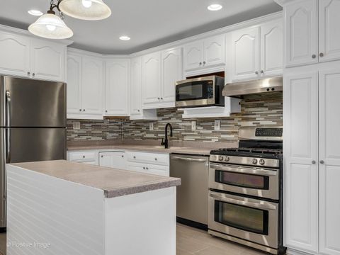 Tiny photo for 27 Hawthorne Lane, Streamwood, IL 60107 (MLS # 12563143)