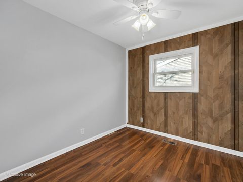 Tiny photo for 27 Hawthorne Lane, Streamwood, IL 60107 (MLS # 12563143)