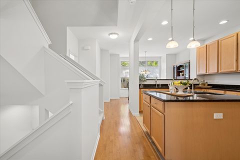 Tiny photo for 717 Summit Lane, Vernon Hills, IL 60061 (MLS # 12463842)