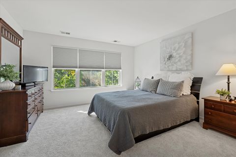 Tiny photo for 717 Summit Lane, Vernon Hills, IL 60061 (MLS # 12463842)