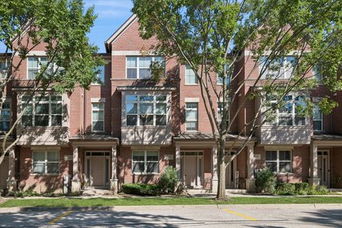 Tiny photo for 717 Summit Lane, Vernon Hills, IL 60061 (MLS # 12463842)