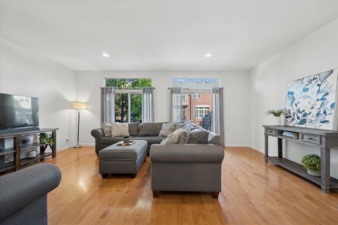 Tiny photo for 717 Summit Lane, Vernon Hills, IL 60061 (MLS # 12463842)