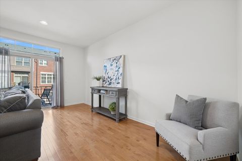 Tiny photo for 717 Summit Lane, Vernon Hills, IL 60061 (MLS # 12463842)