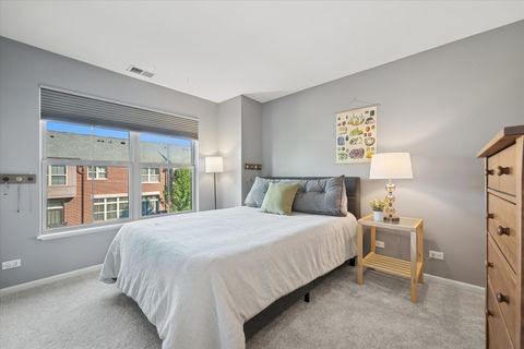 Tiny photo for 717 Summit Lane, Vernon Hills, IL 60061 (MLS # 12463842)