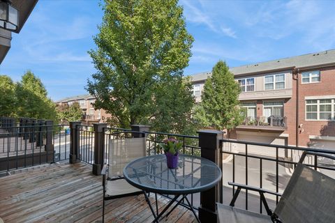 Tiny photo for 717 Summit Lane, Vernon Hills, IL 60061 (MLS # 12463842)