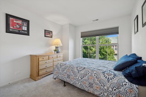 Tiny photo for 717 Summit Lane, Vernon Hills, IL 60061 (MLS # 12463842)