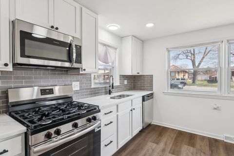 Tiny photo for 8630 S Michigan Avenue, Chicago, IL 60619 (MLS # 12605751)