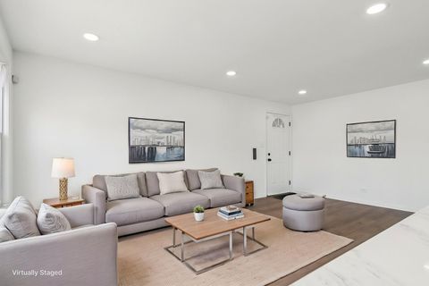 Tiny photo for 8630 S Michigan Avenue, Chicago, IL 60619 (MLS # 12605751)