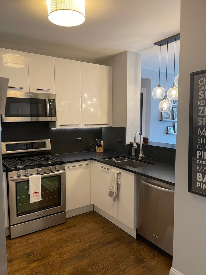 450 E WATERSIDE Drive 2406