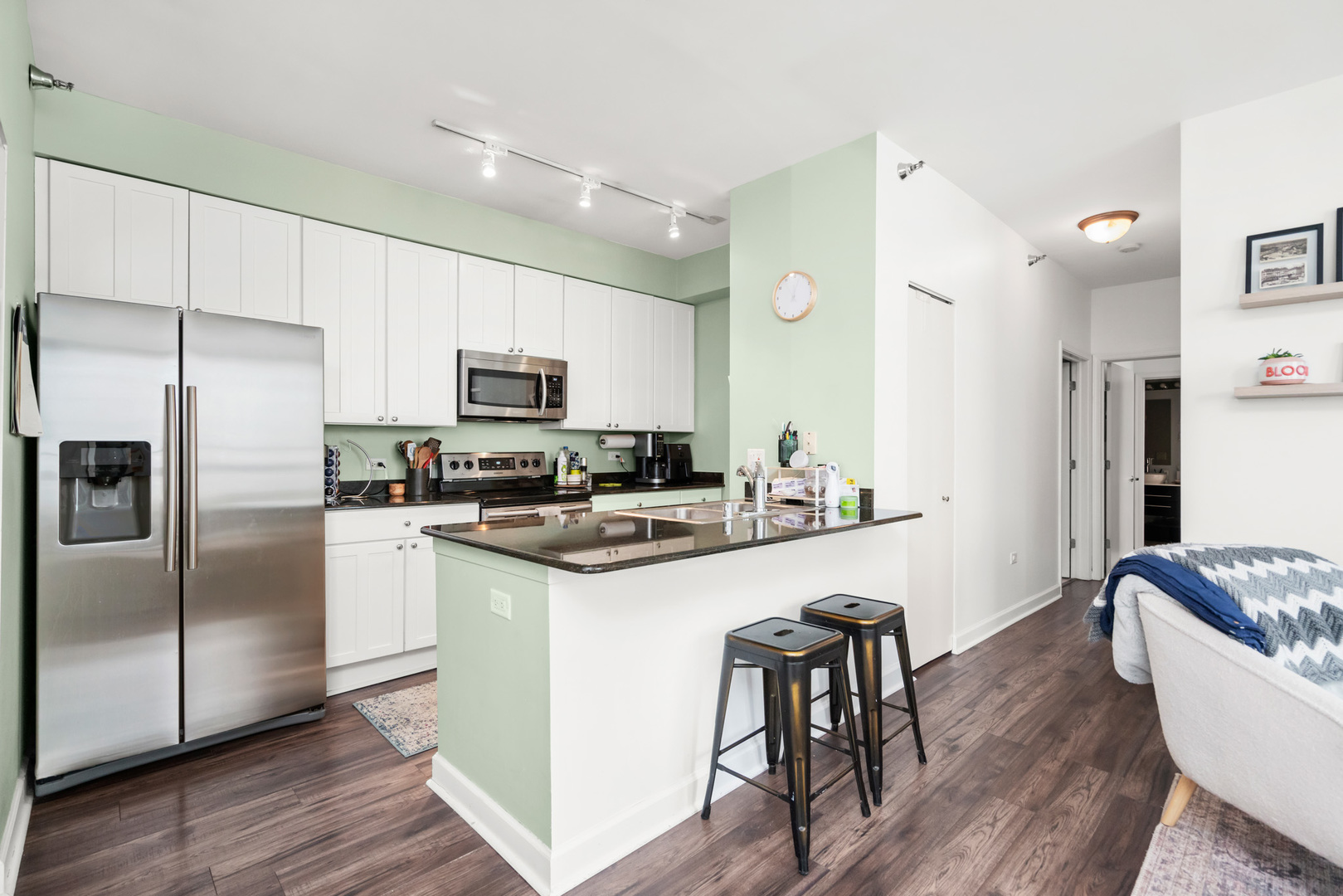 421 W Huron Street 1009