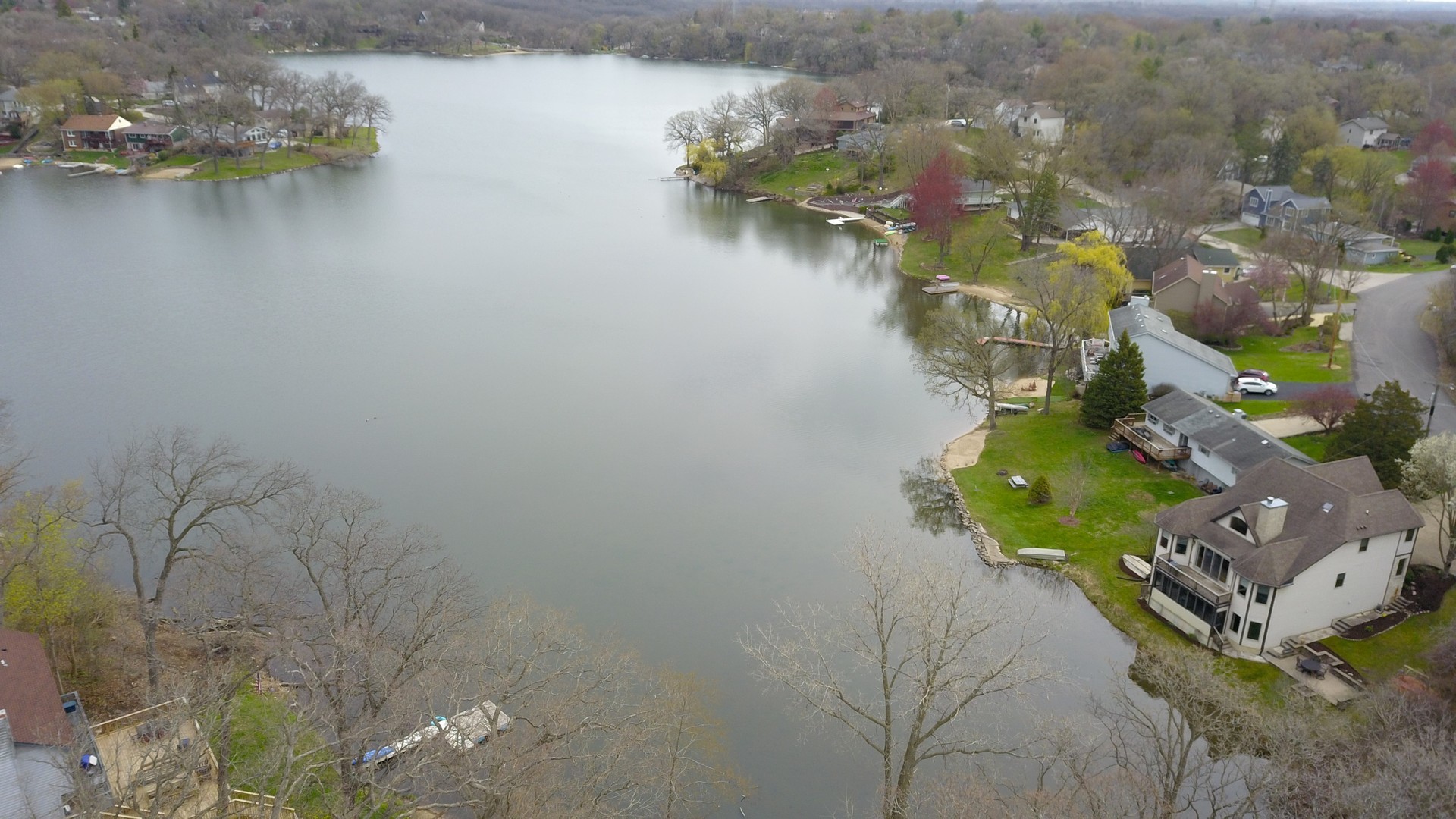6107 Lake Shore Drive