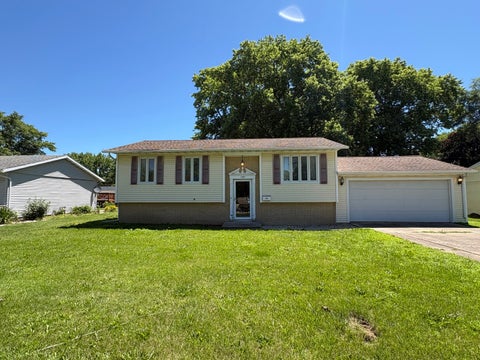 Photo of 1707 Wright Street, Streator, IL 61364 (MLS # 12686337)