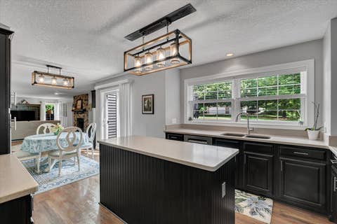 Tiny photo for 2520 Buckingham Avenue, Bettendorf, IA 52722 (MLS # 12700219)
