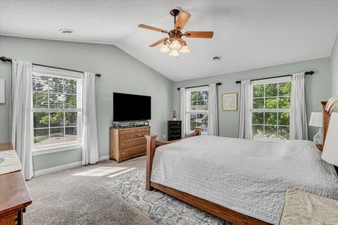Tiny photo for 2520 Buckingham Avenue, Bettendorf, IA 52722 (MLS # 12700219)