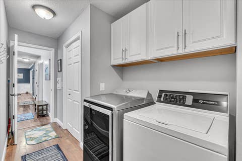 Tiny photo for 2520 Buckingham Avenue, Bettendorf, IA 52722 (MLS # 12700219)