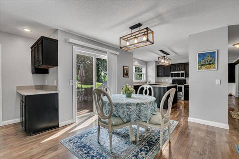 Tiny photo for 2520 Buckingham Avenue, Bettendorf, IA 52722 (MLS # 12700219)