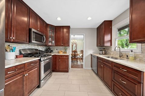 Tiny photo for 501 Hobby Avenue, Frankfort, IL 60423 (MLS # 12633177)