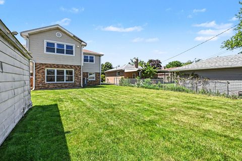 Tiny photo for 8243 N Ozanam Avenue, Niles, IL 60714 (MLS # 12656830)
