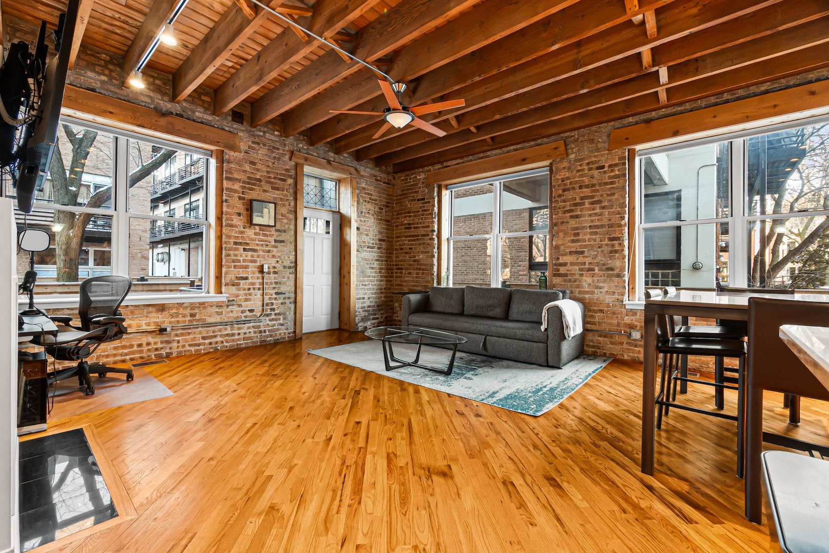 2021 W Willow Street 102