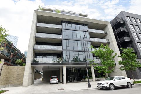 111 S PEORIA Street 302 Chicago IL 60607