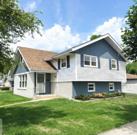 Photo of 1105 Joliet Street, West Chicago, IL 60185 (MLS # 12583437)