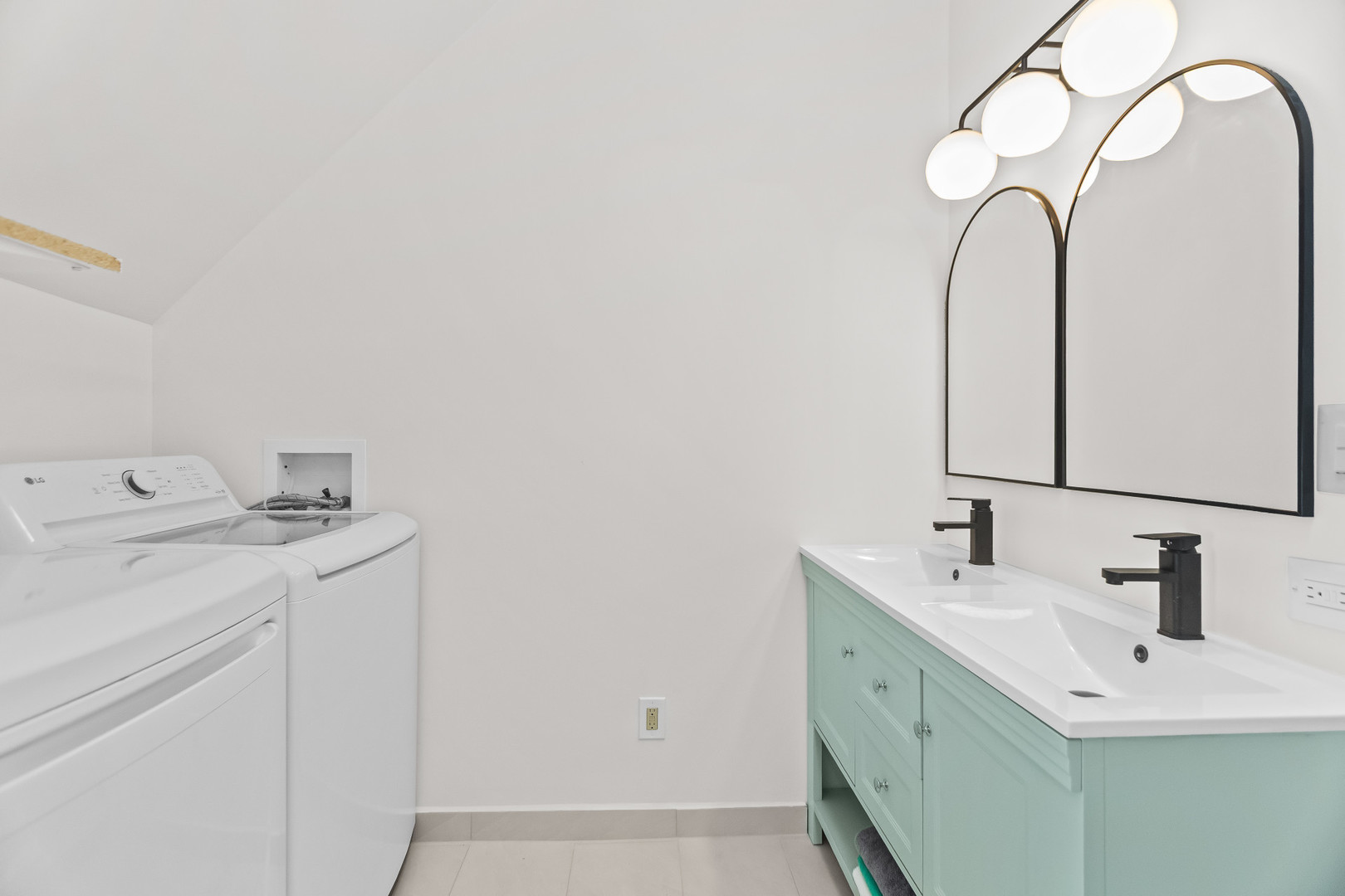 2846 N Troy Street 2